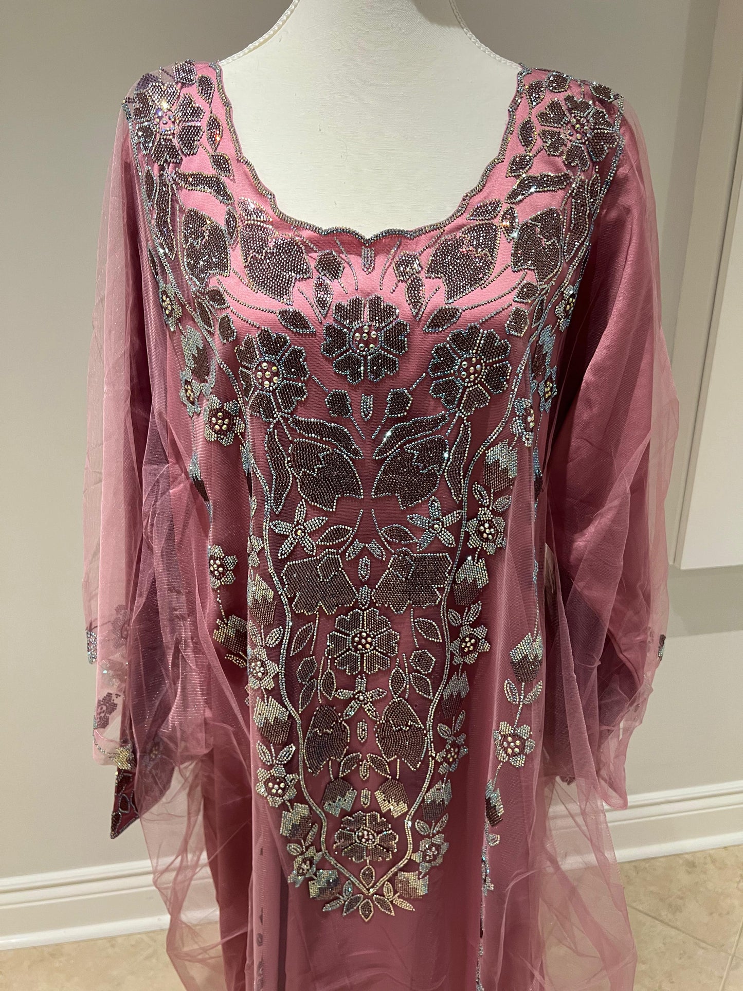 Emirati dress - دراعه إماراتية (pink)