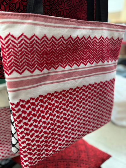 Premium Handcrafted Kufiya Tote Bag – Classic Palestinian Design with Spacious Zippered Enclosure